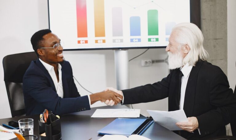 What are the Differences Between a Business Name and a Company Limited by Shares?